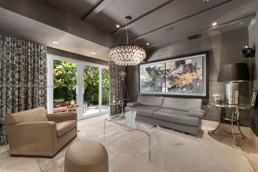 830 E Dilido Dr Miami Beach, FL 33139