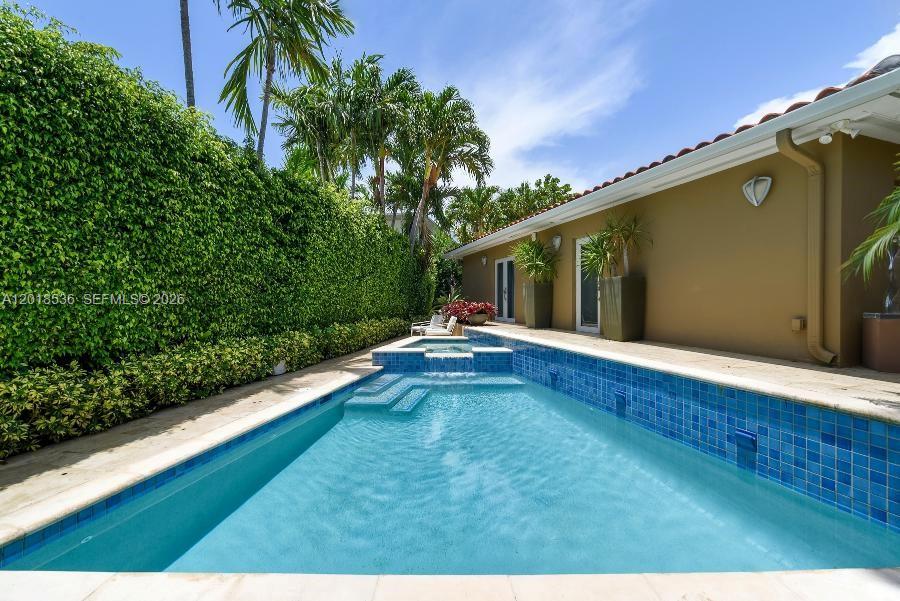 830 E Dilido Dr Miami Beach, FL 33139