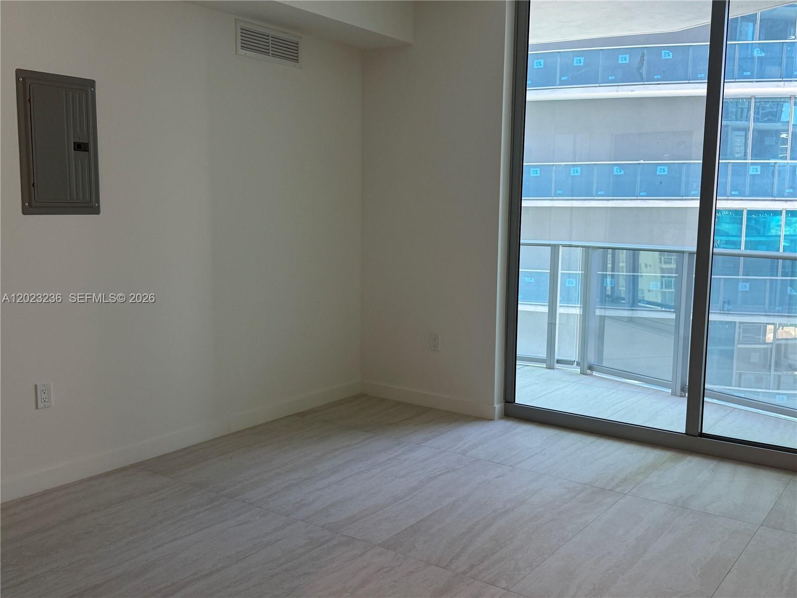 77 SE 5th St #1905 Miami, FL 33131