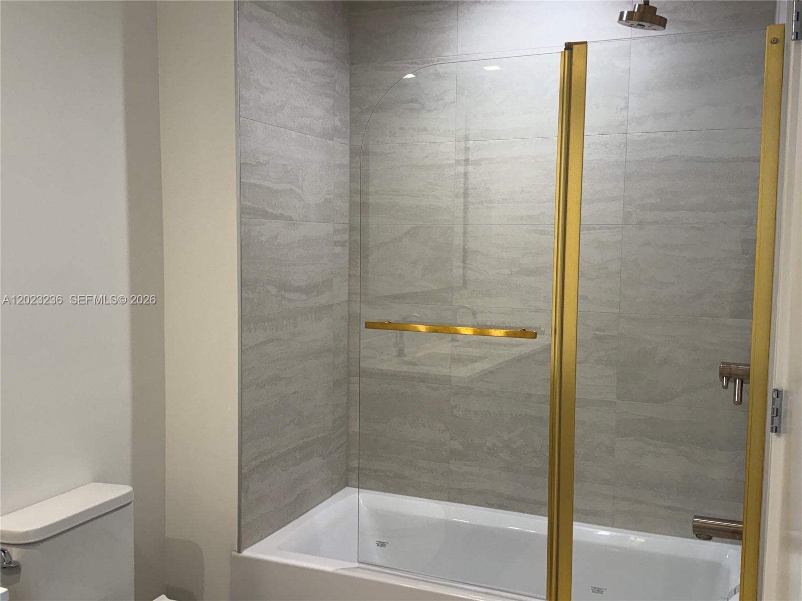 77 SE 5th St #1905 Miami, FL 33131