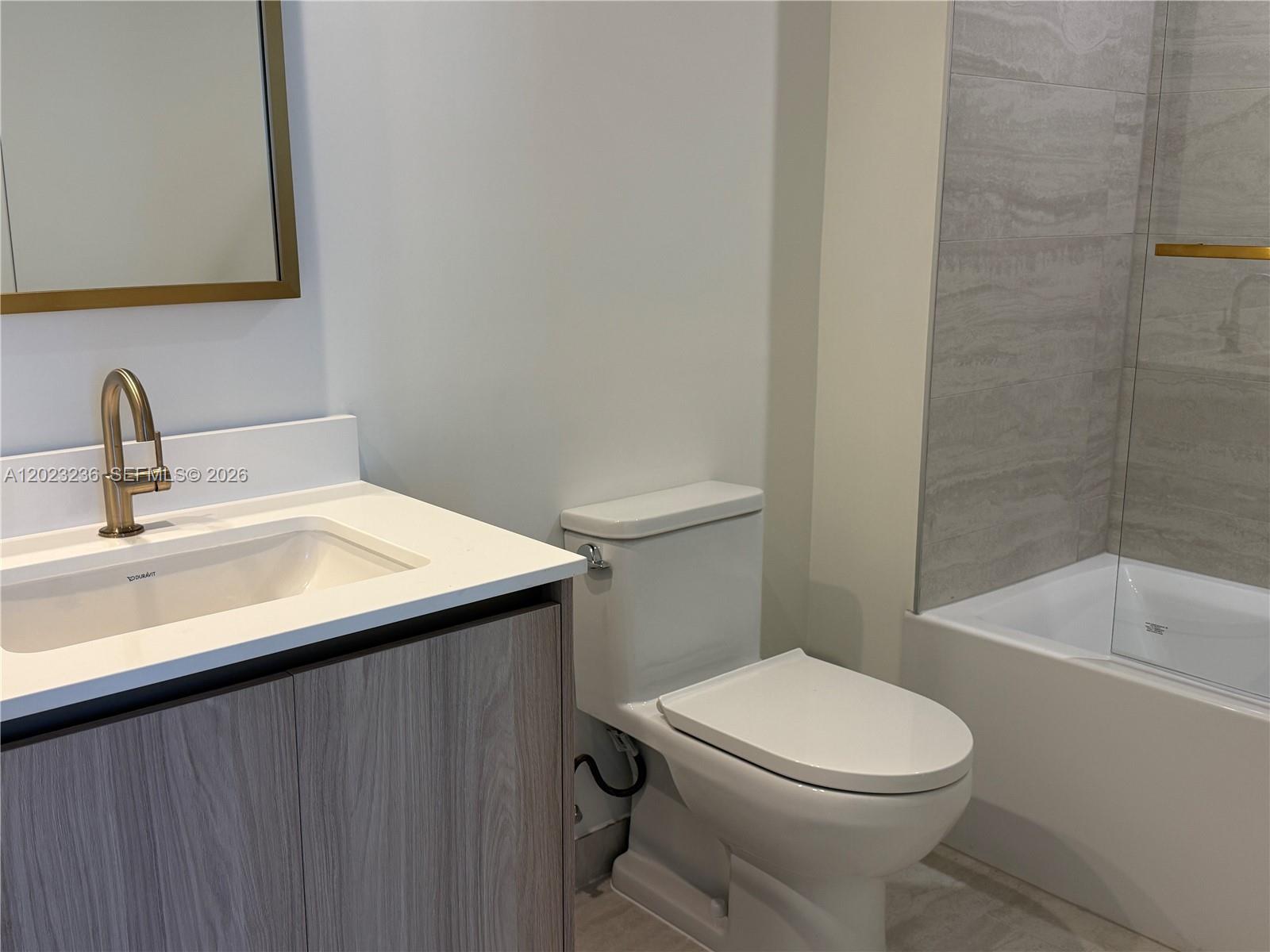 77 SE 5th St #1905 Miami, FL 33131