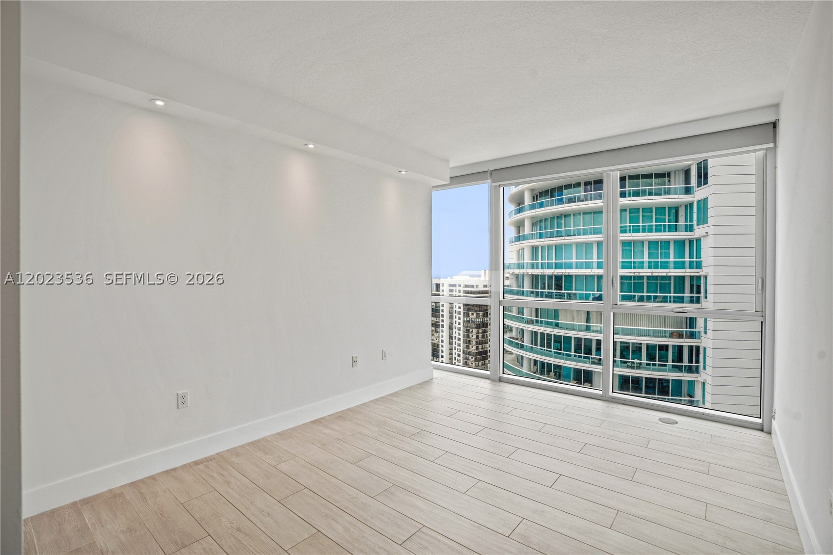 image Skyline on Brickell23