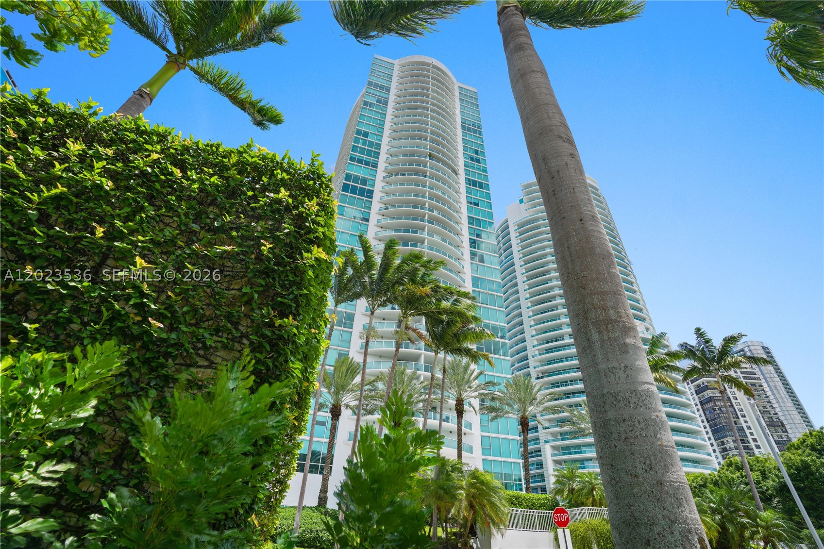 image Skyline on Brickell28