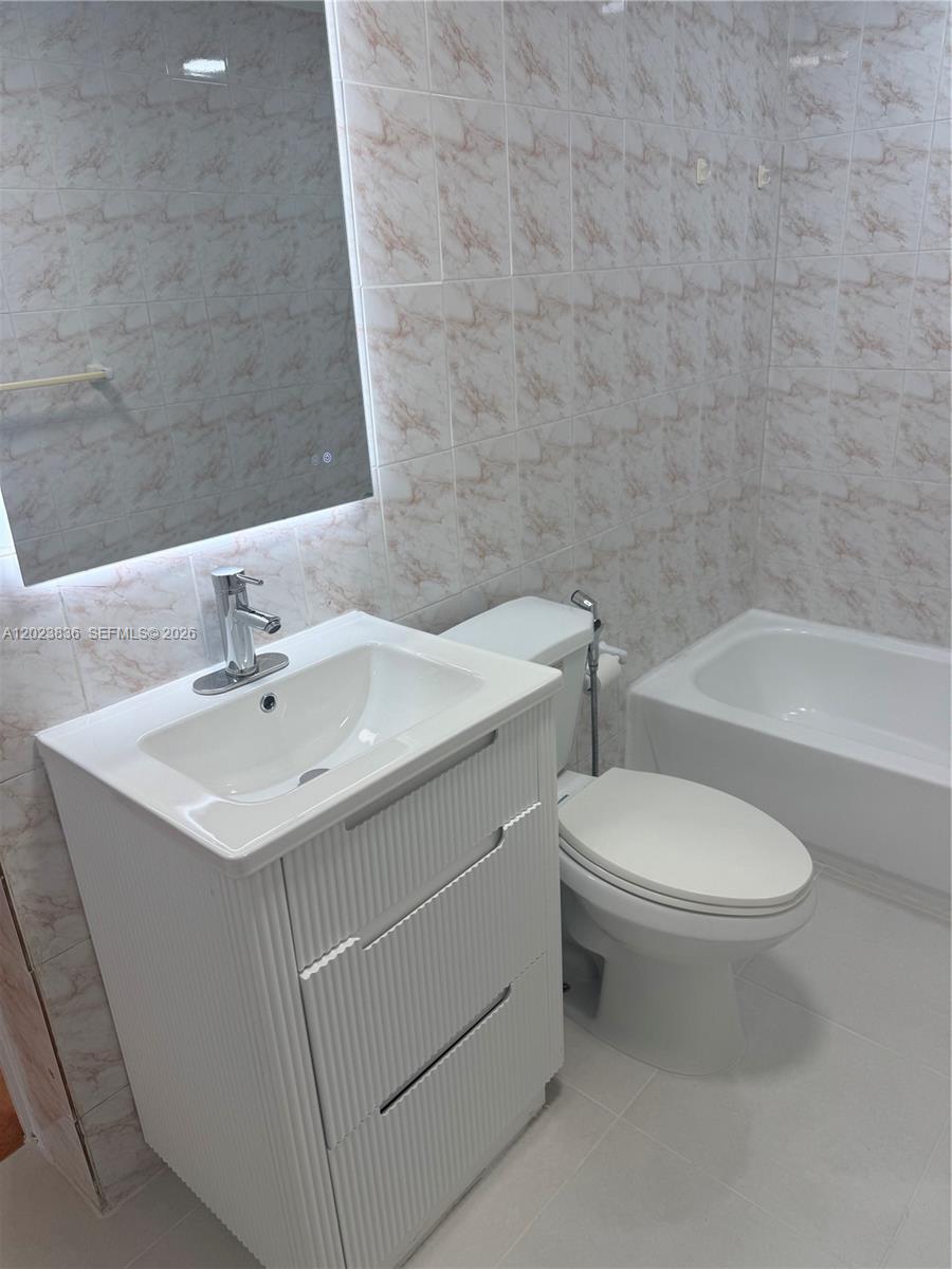 6312 Alton Rd Miami Beach, FL 33141