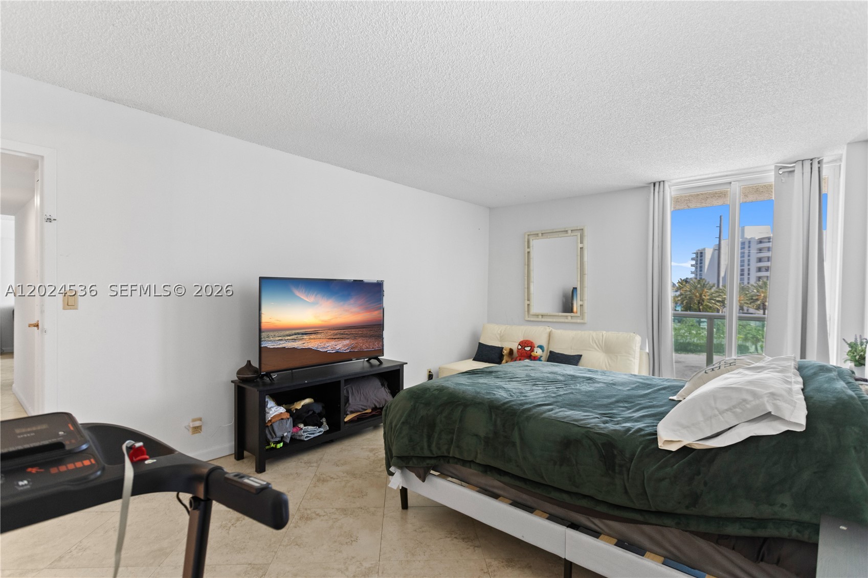 image Arlen House East16