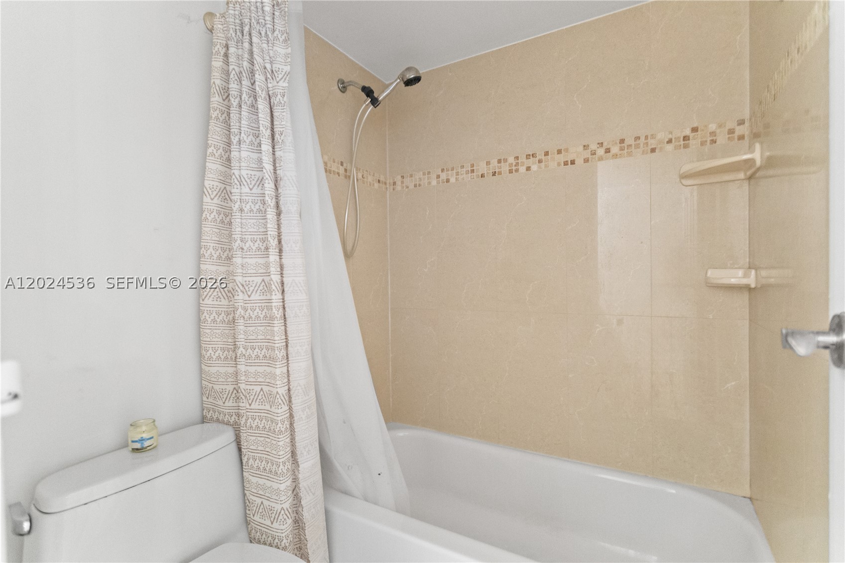 image Arlen House East20