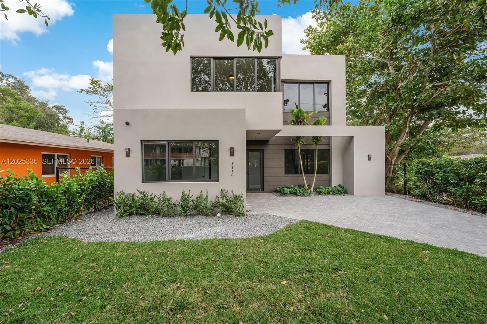 3370 Thomas Miami, FL 33133