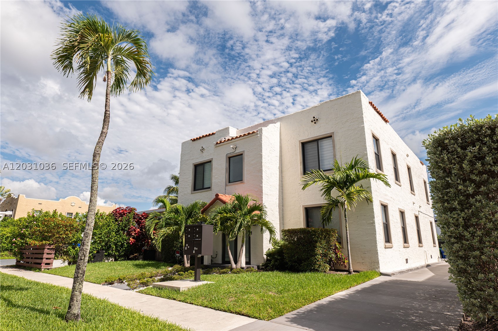 1721 SW 13th St #4