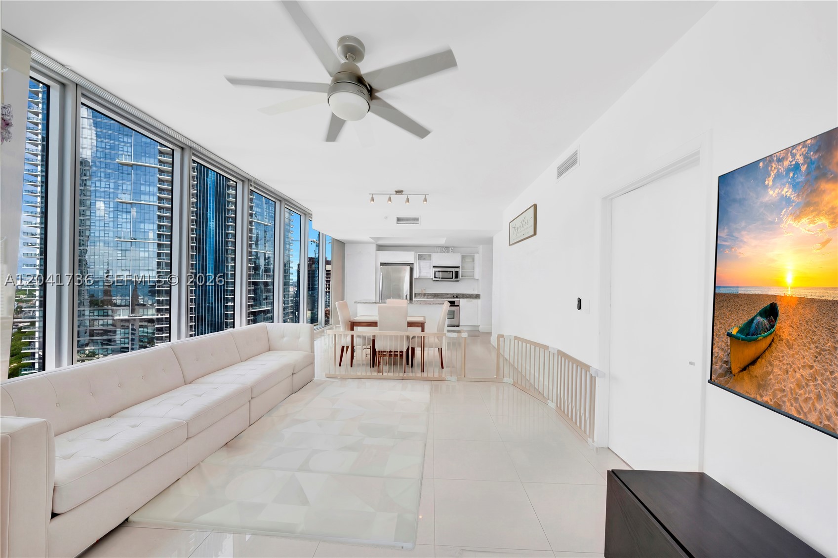 888 Biscayne Blvd #2101 Miami, FL 33132