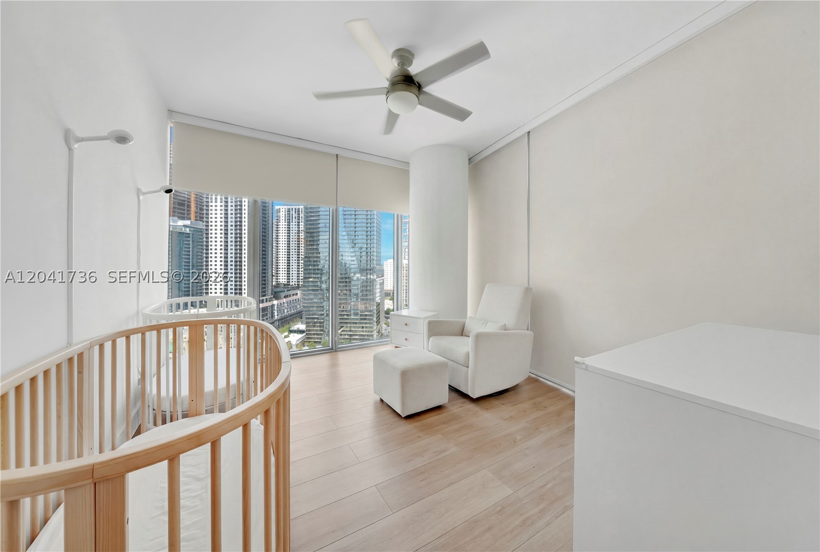 888 Biscayne Blvd #2101 Miami, FL 33132
