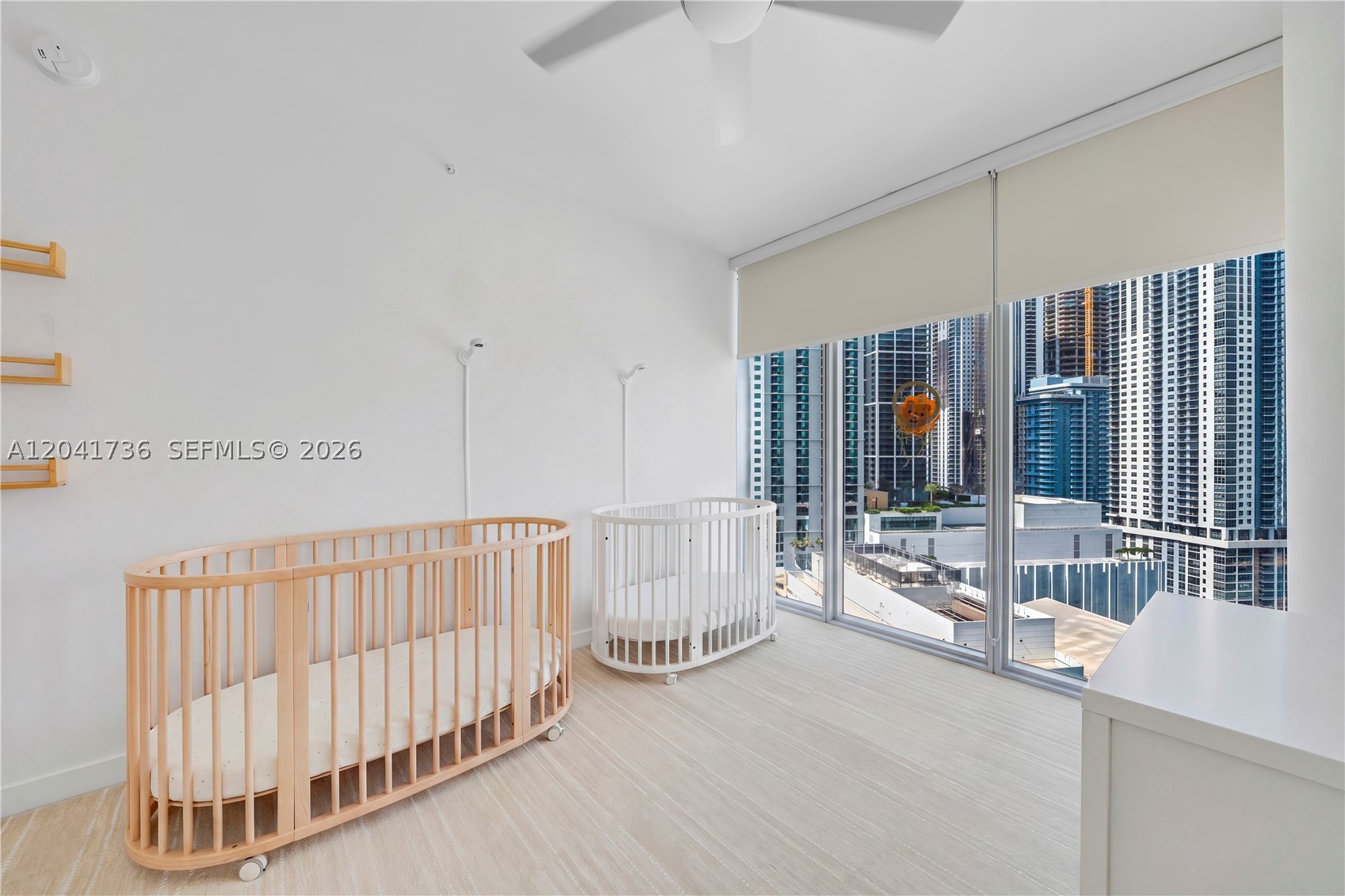 888 Biscayne Blvd #2101 Miami, FL 33132