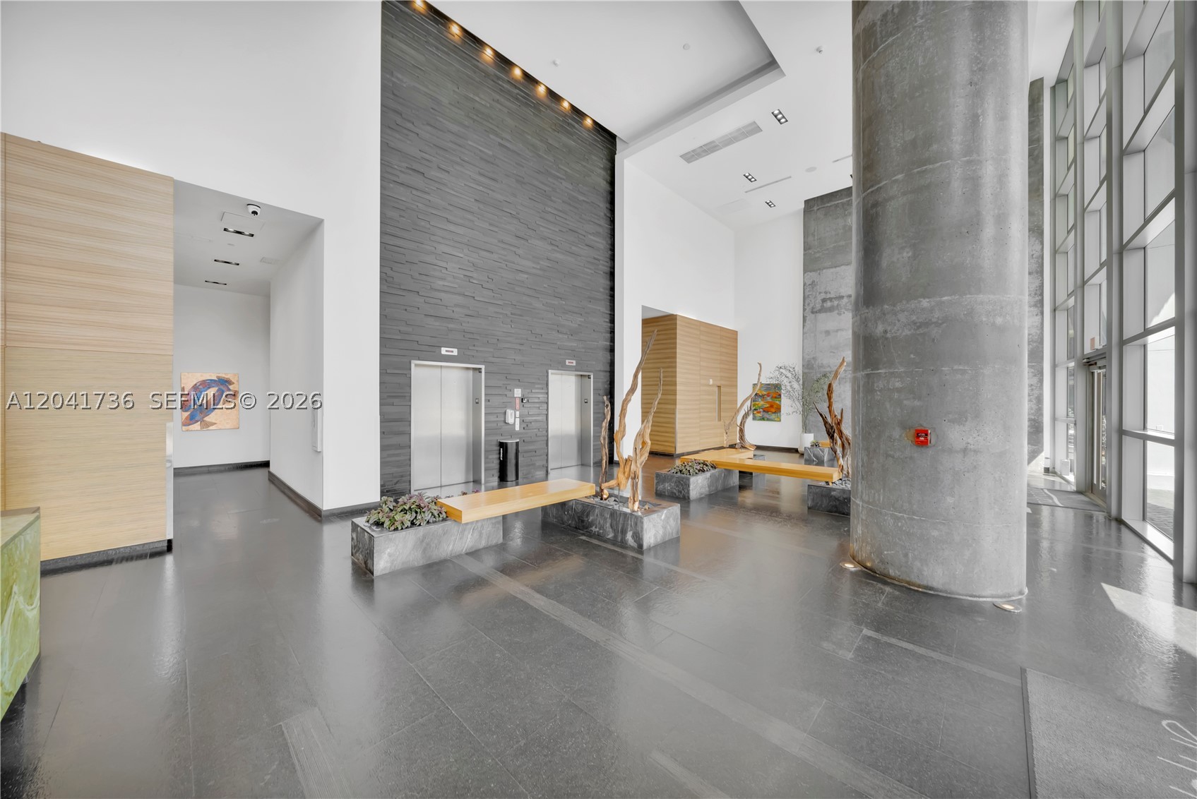 888 Biscayne Blvd #2101 Miami, FL 33132