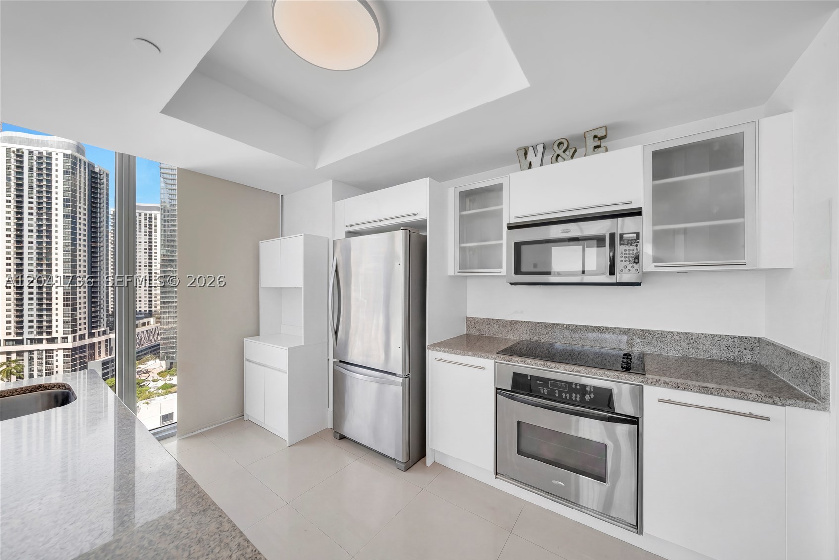 888 Biscayne Blvd #2101 Miami, FL 33132