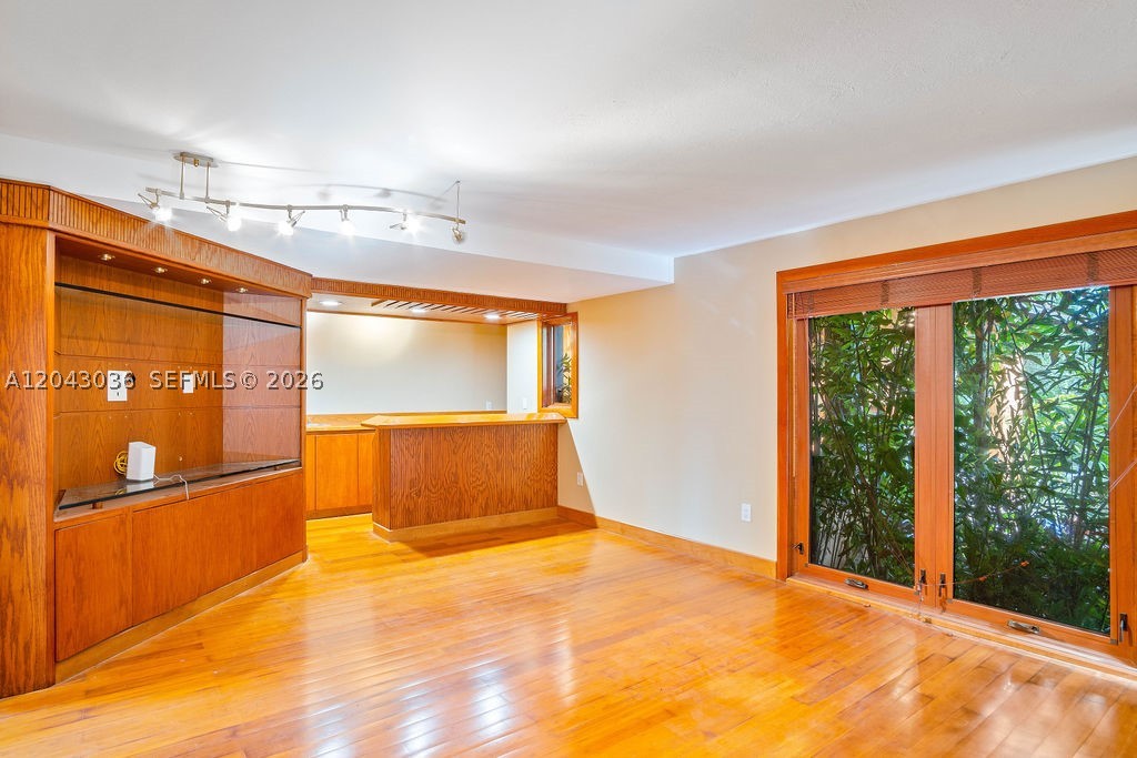 6960 Mira Flores Ave #6960 Coral Gables, FL 33143