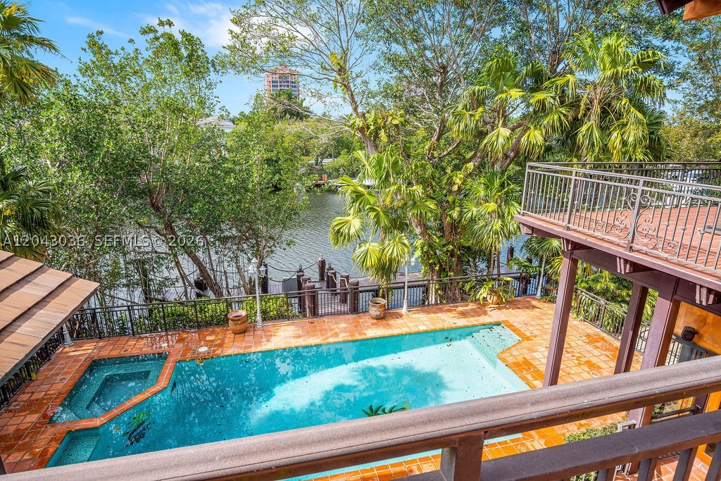 6960 Mira Flores Ave #6960 Coral Gables, FL 33143