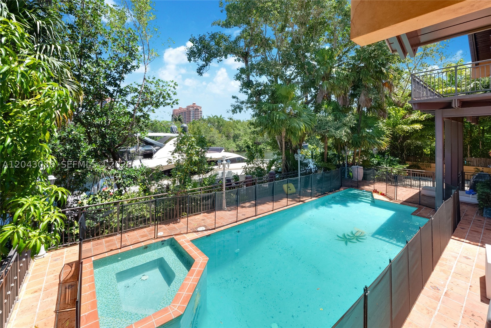 6960 Mira Flores Ave #6960 Coral Gables, FL 33143