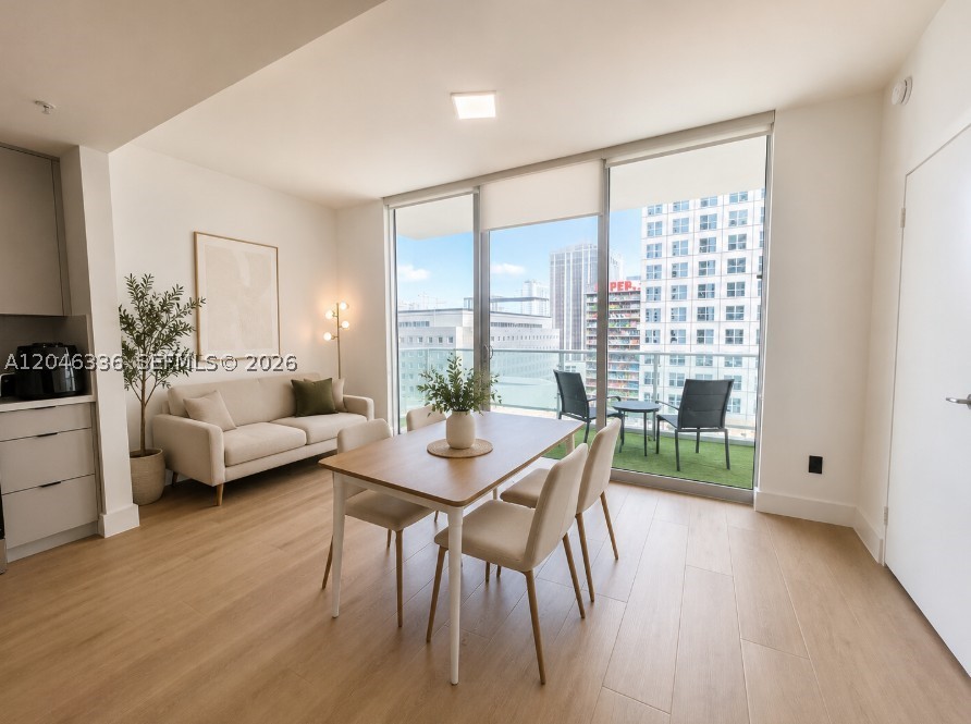 300 S Biscayne Blvd #T-1503
