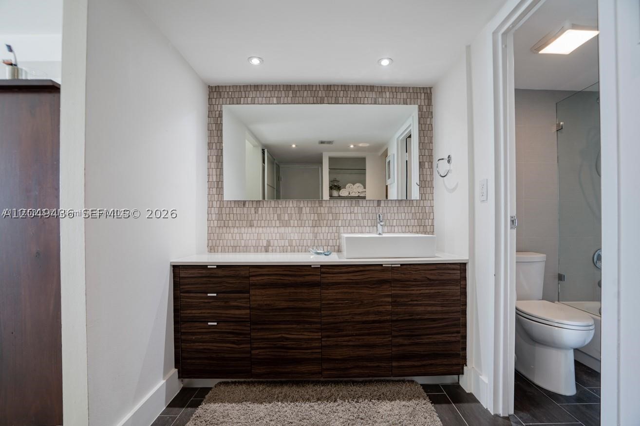 image Arlen House East13
