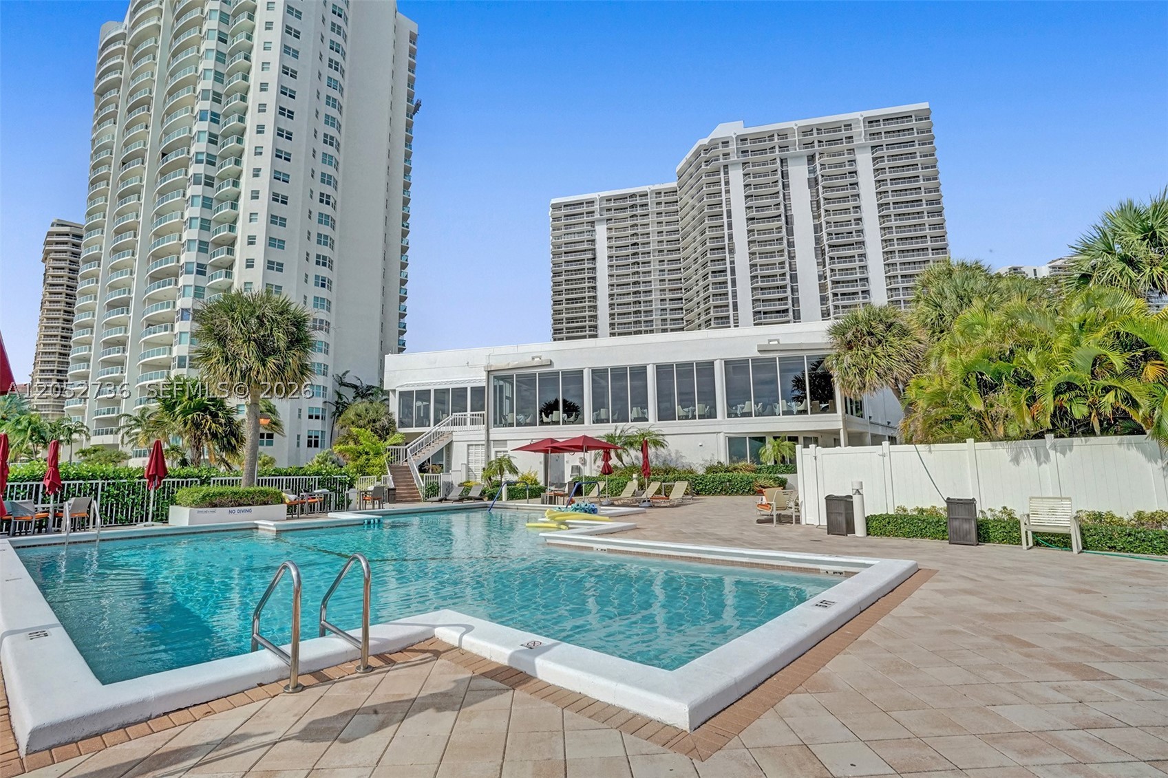 20281 E Country Clb Dr #1907 Aventura, FL 33180