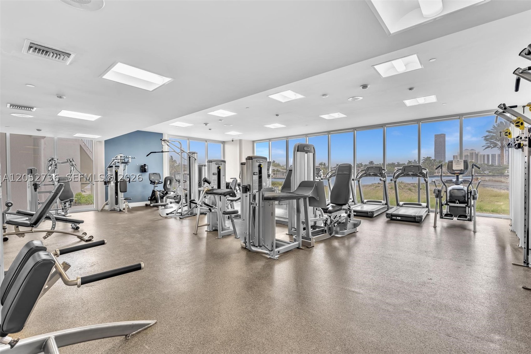 20281 E Country Clb Dr #1907 Aventura, FL 33180