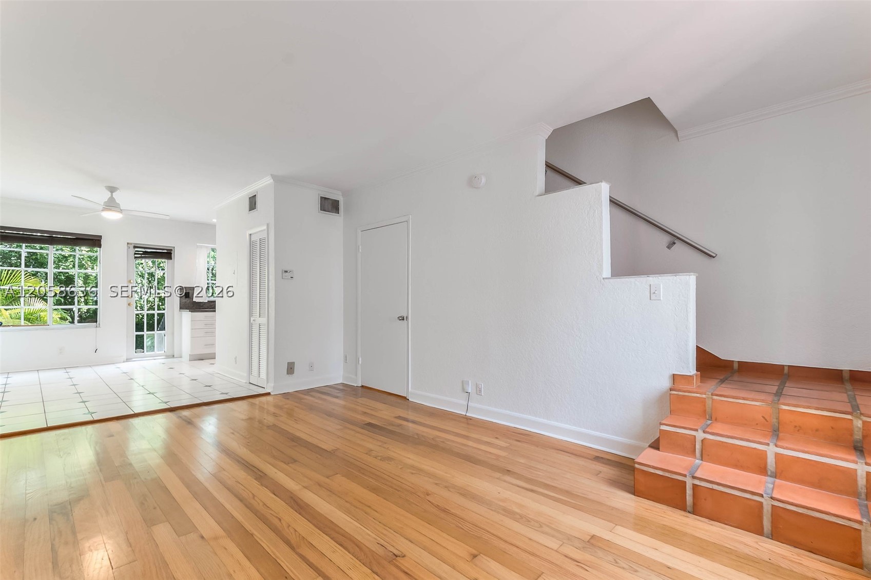 21 Madeira Ave #18