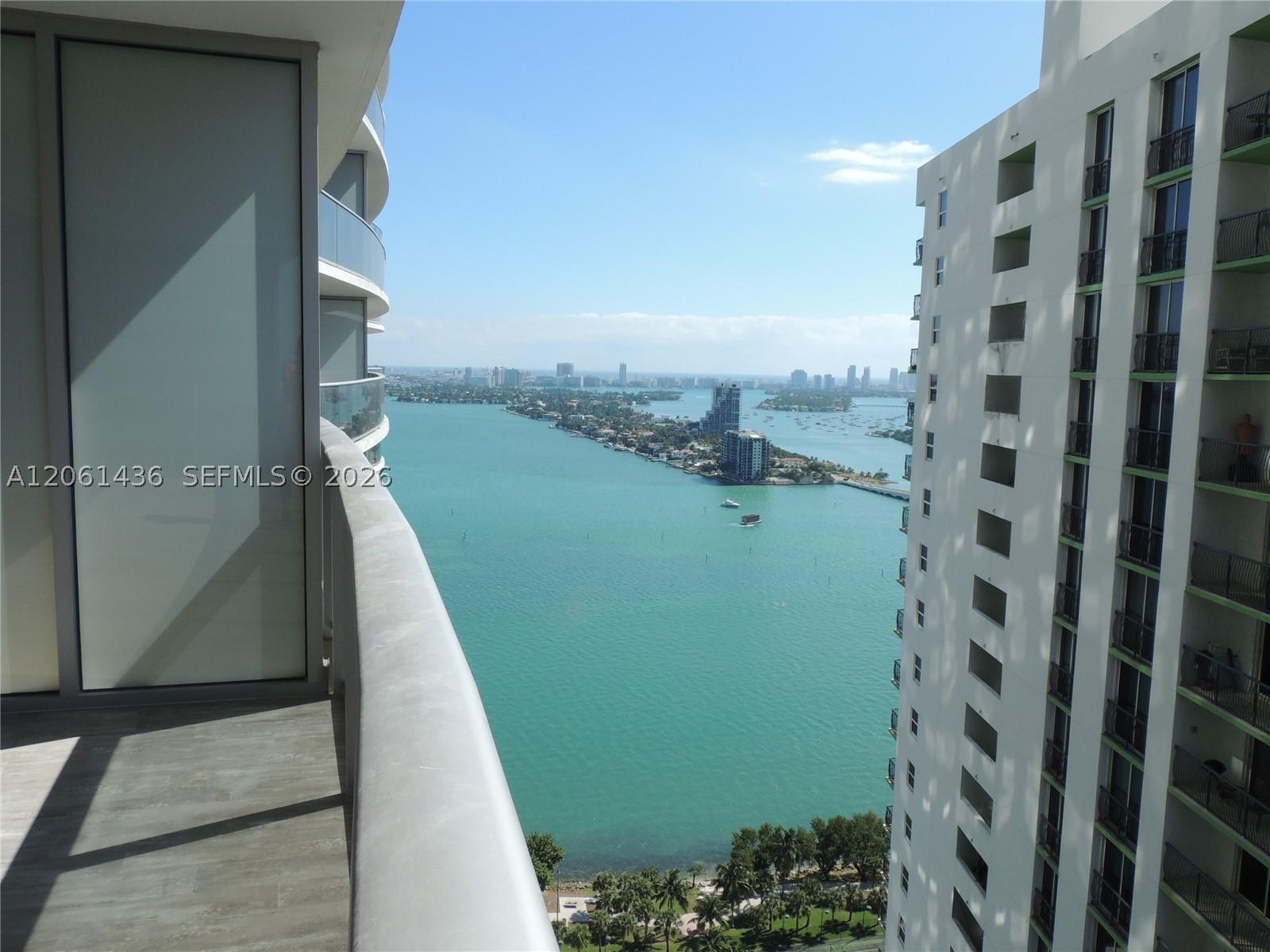 image Aria on the Bay1