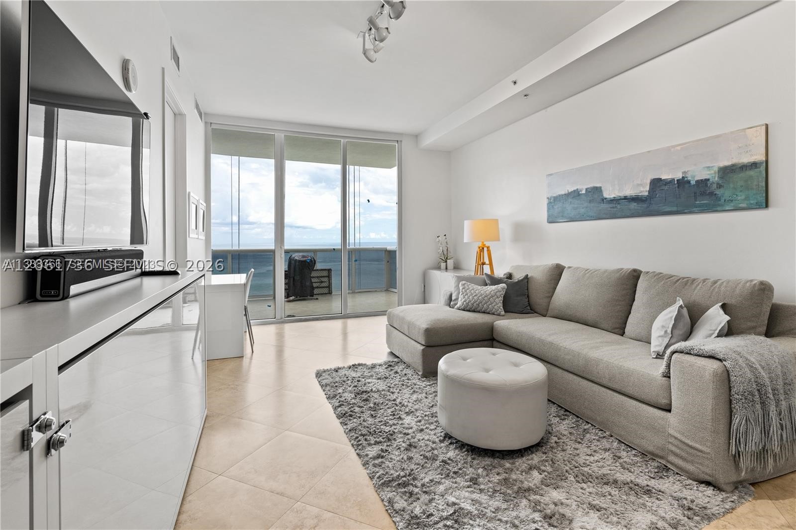 18201 Collins Ave #3702