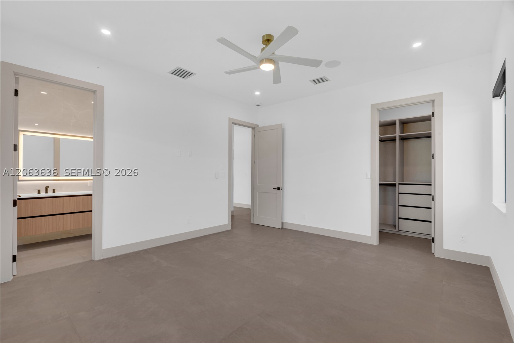 Undisclosed Address Southwest Ranches, FL 33331