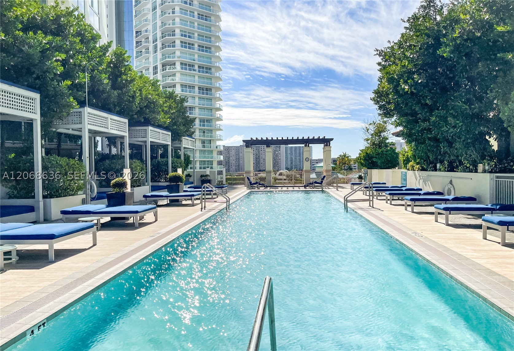 image St Tropez Sunny Isles13