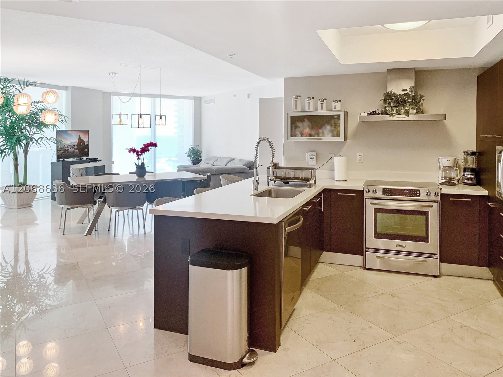 image St Tropez Sunny Isles1