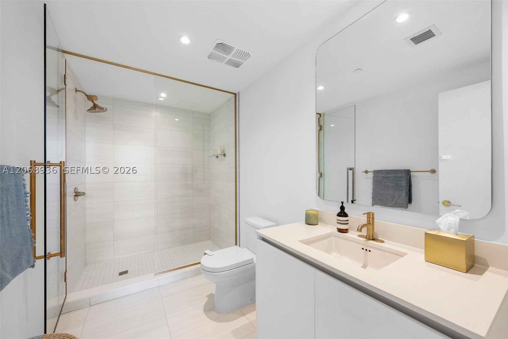 image Mr. C Residences15