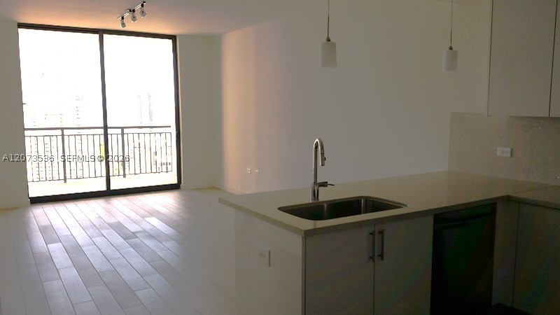 image Nine at Mary Brickell Village3
