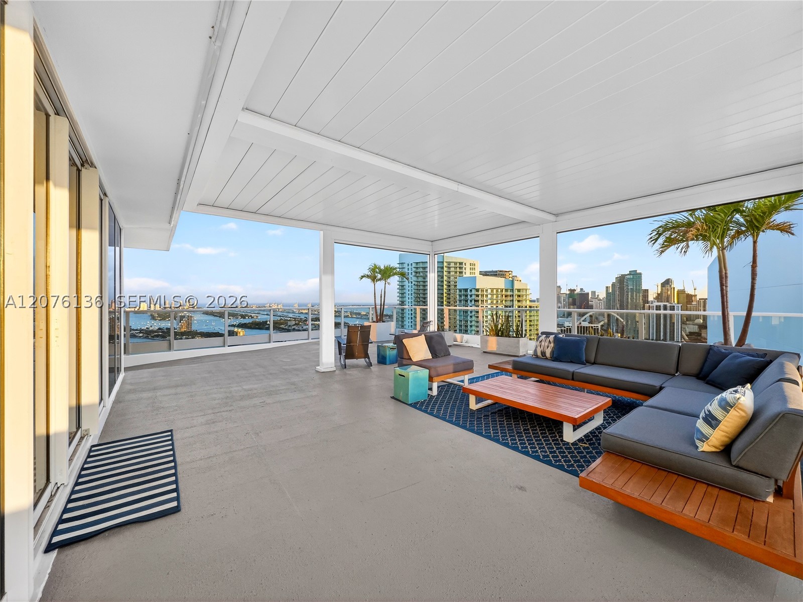 image Paramount Bay17