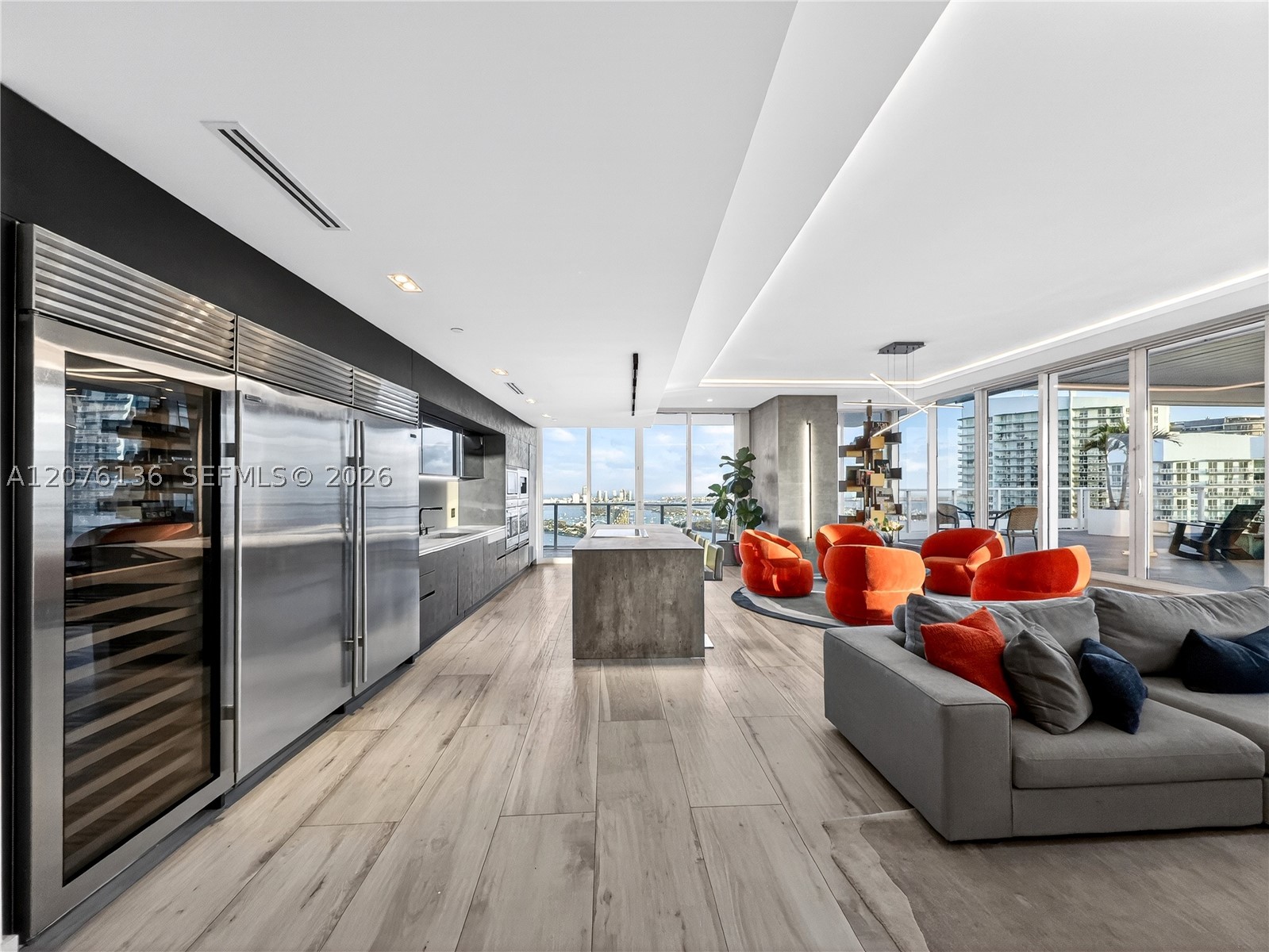 image Paramount Bay23
