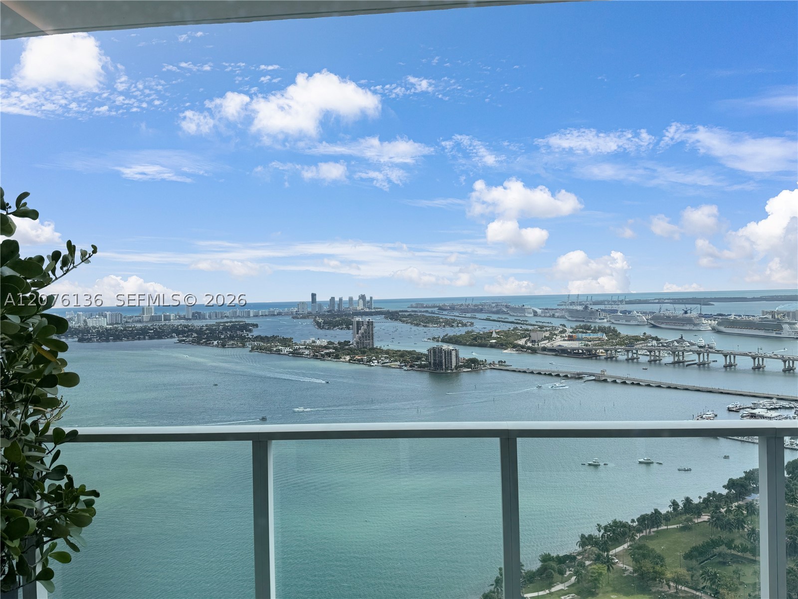image Paramount Bay33