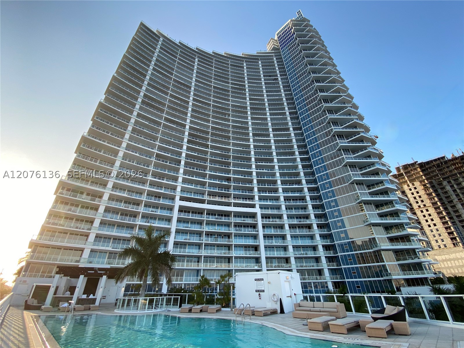 image Paramount Bay55