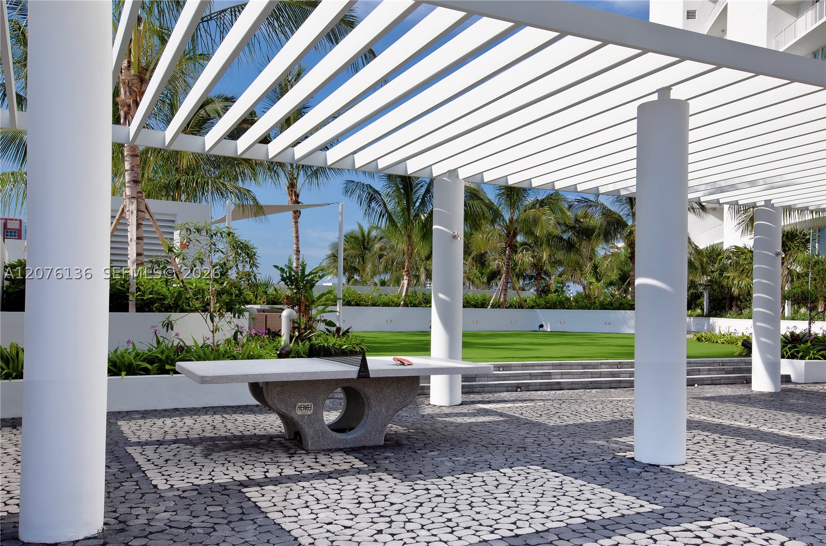 image Paramount Bay62