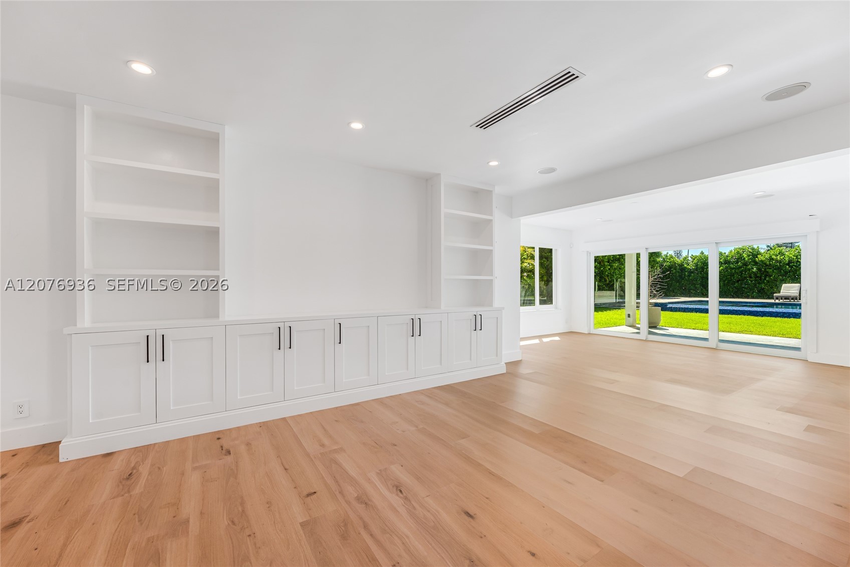 740 S Shore Dr Miami Beach, FL 33141