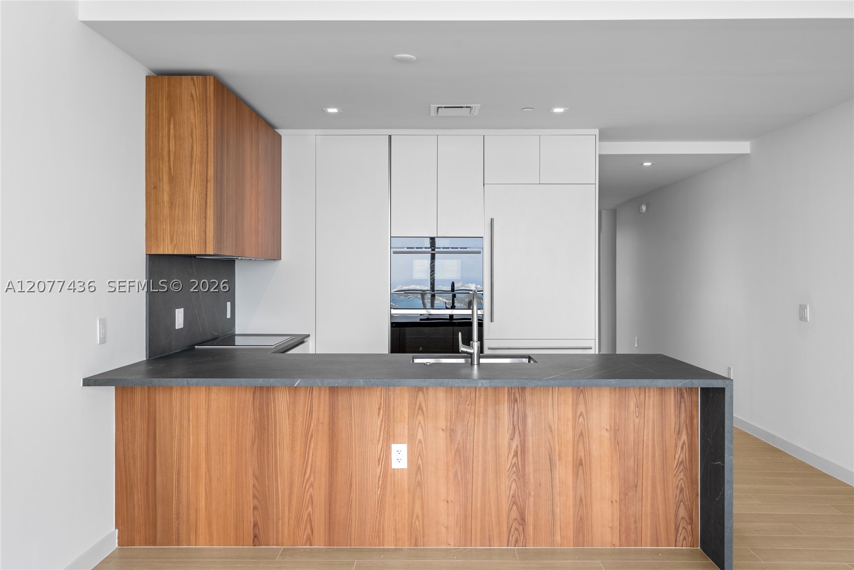 1400 Biscayne Blvd #4203 Miami, FL 33132