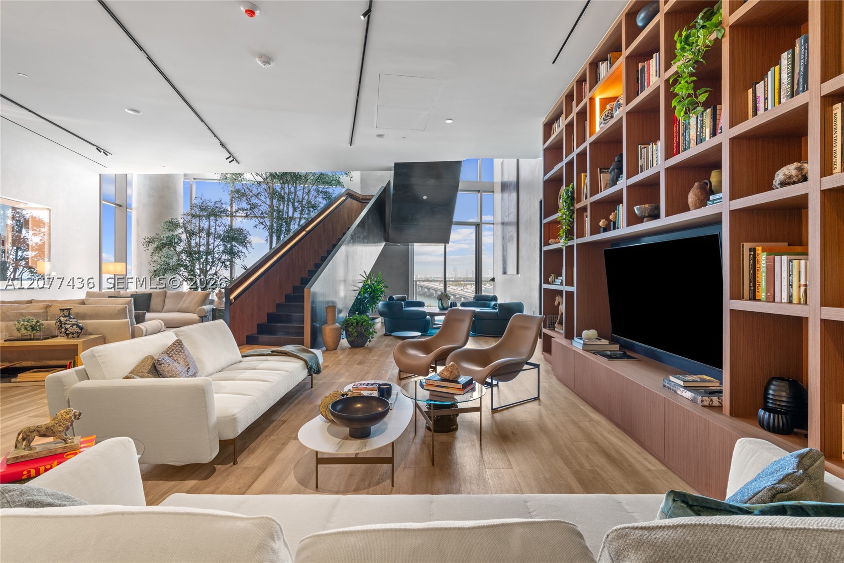 1400 Biscayne Blvd #4203 Miami, FL 33132
