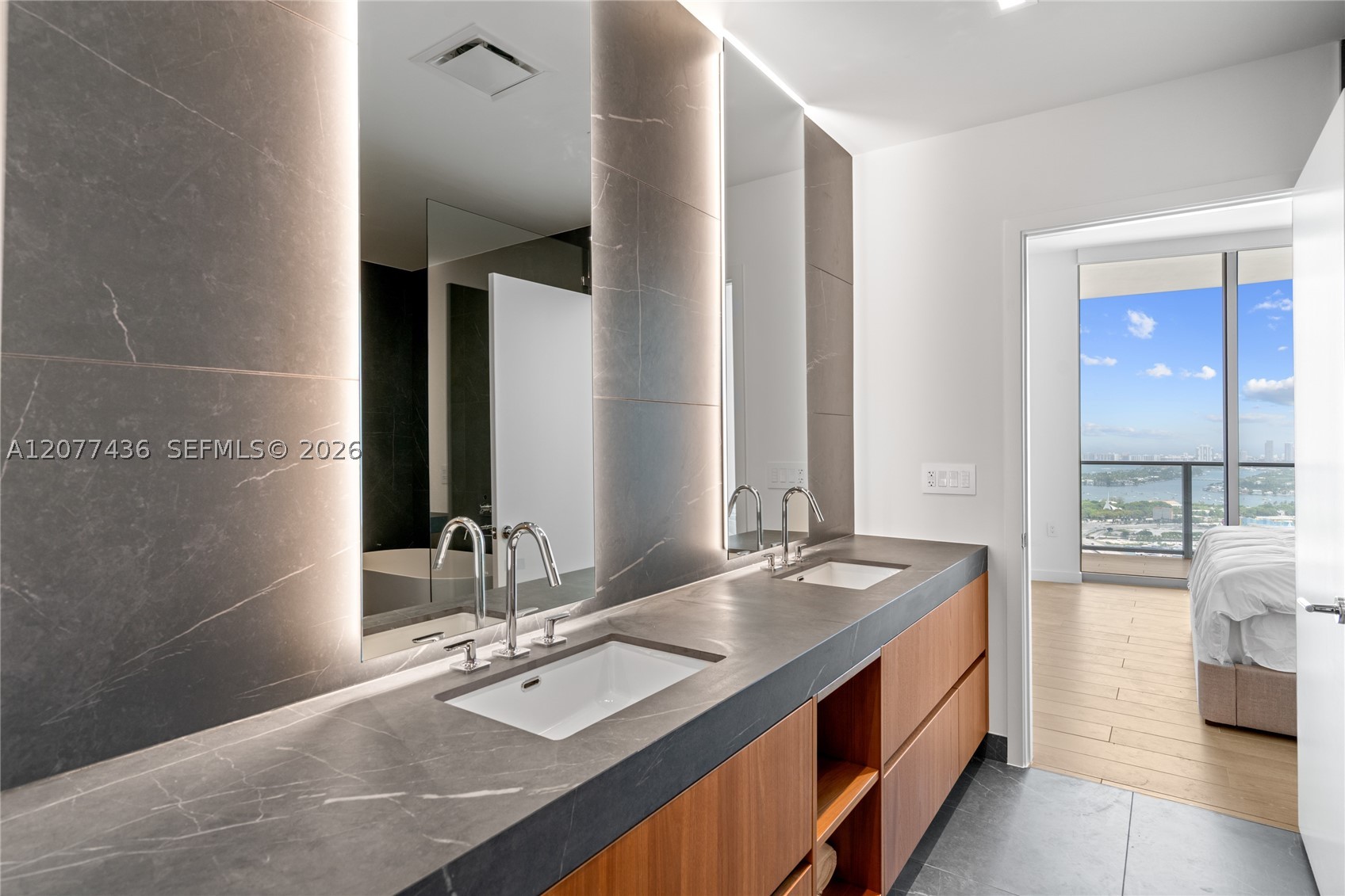 1400 Biscayne Blvd #4203 Miami, FL 33132