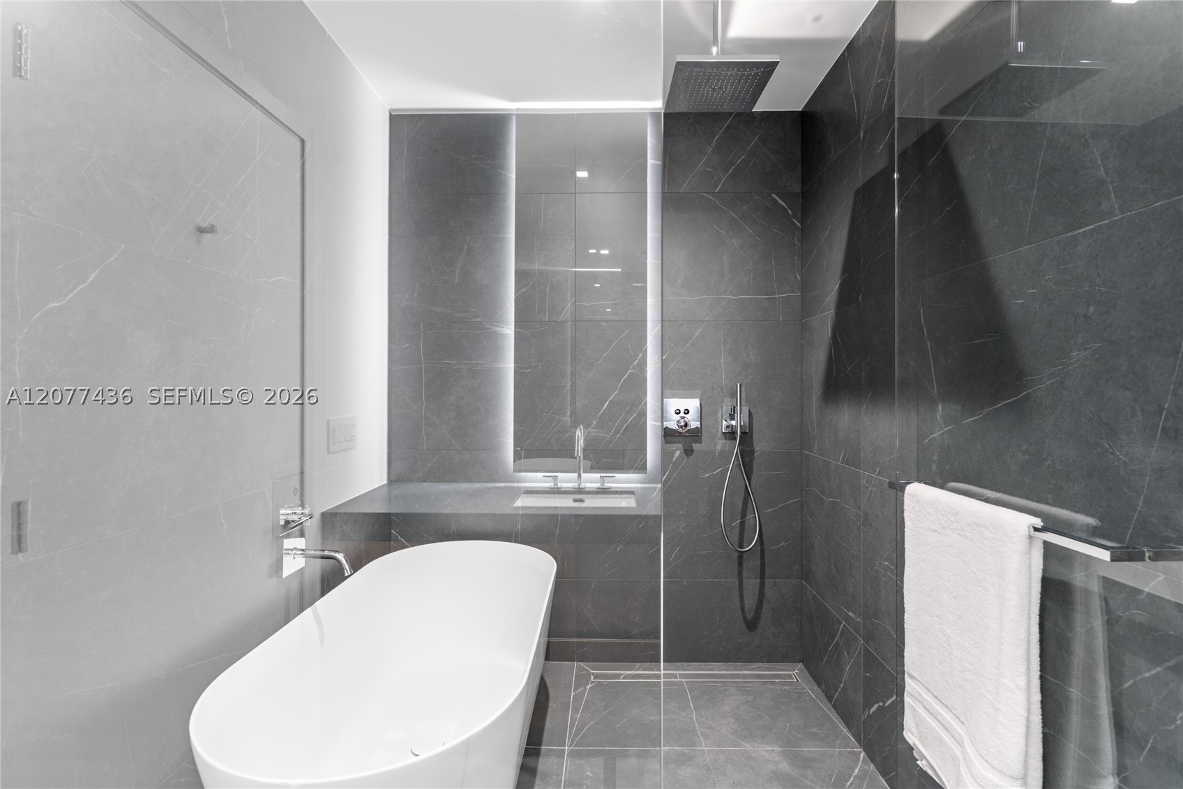 1400 Biscayne Blvd #4203 Miami, FL 33132