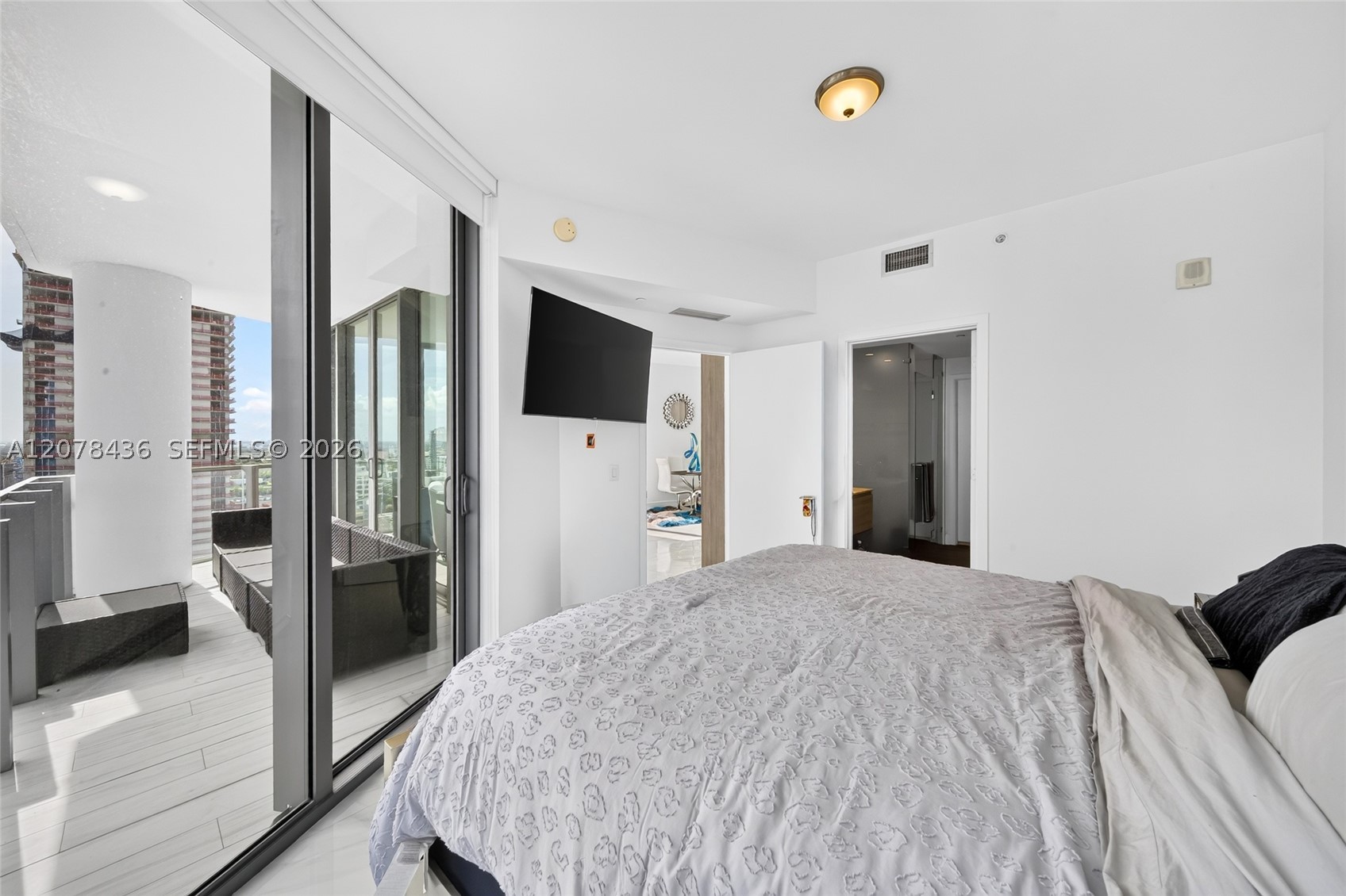 2900 NE 7th Ave #2209 Miami, FL 33137