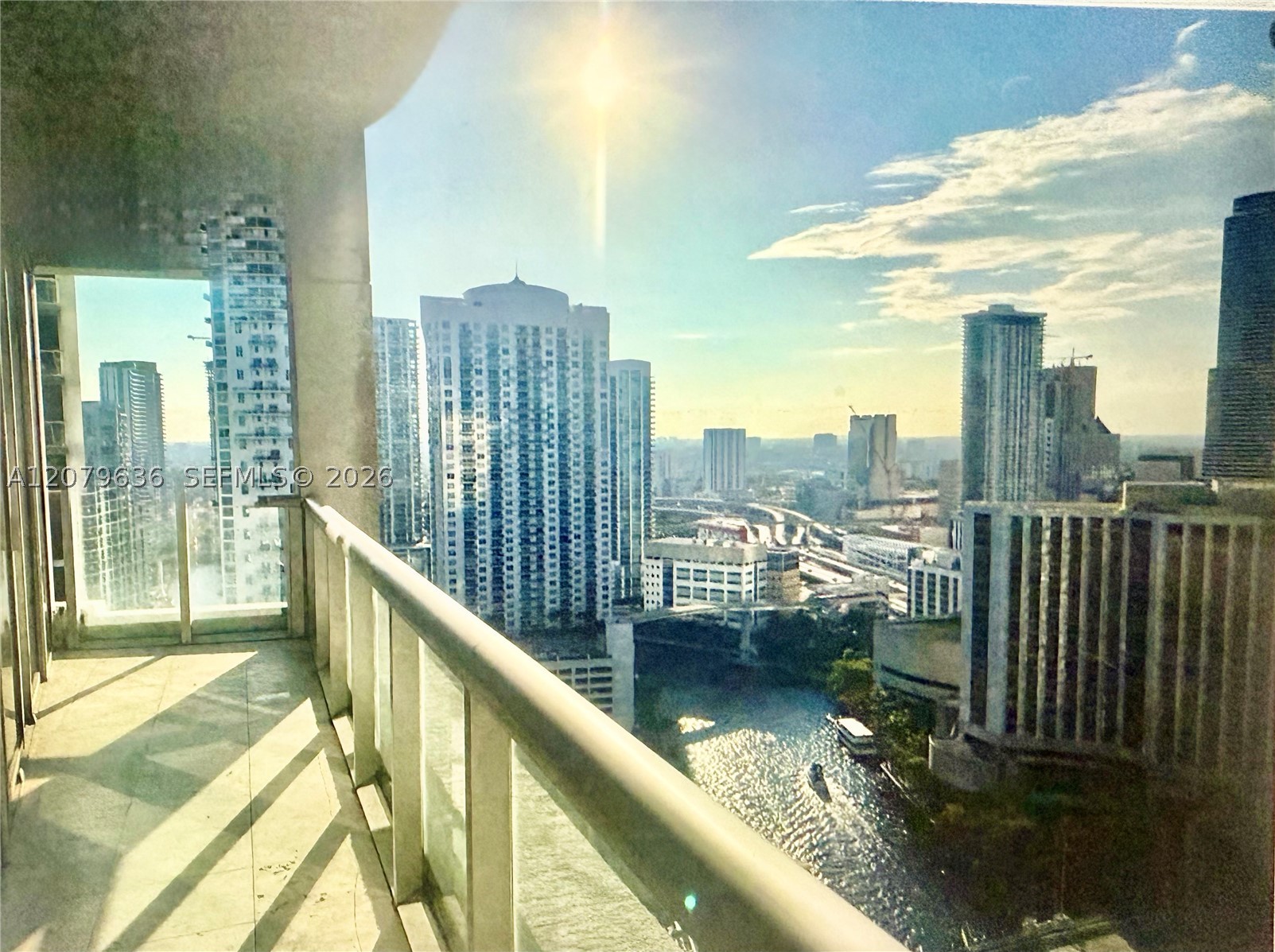image Icon Brickell I9