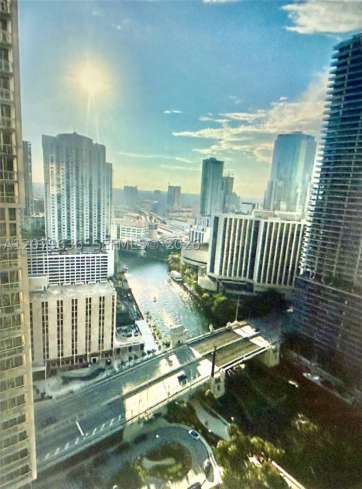 image Icon Brickell I10