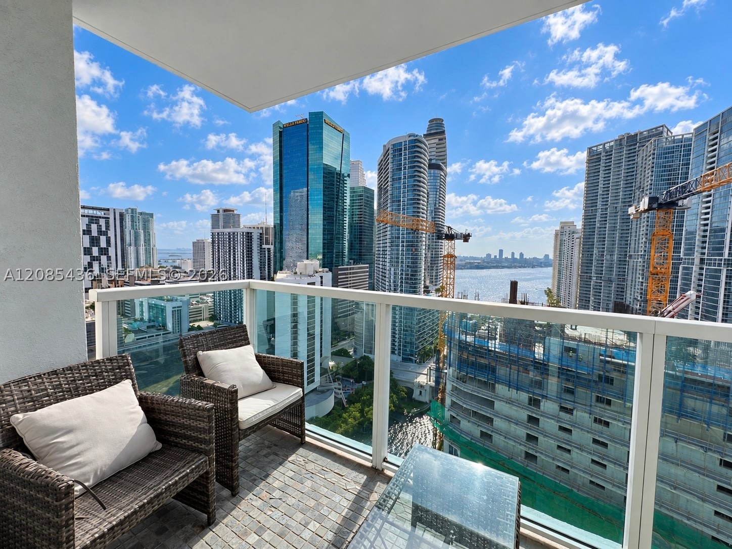 image Brickell on the River North12