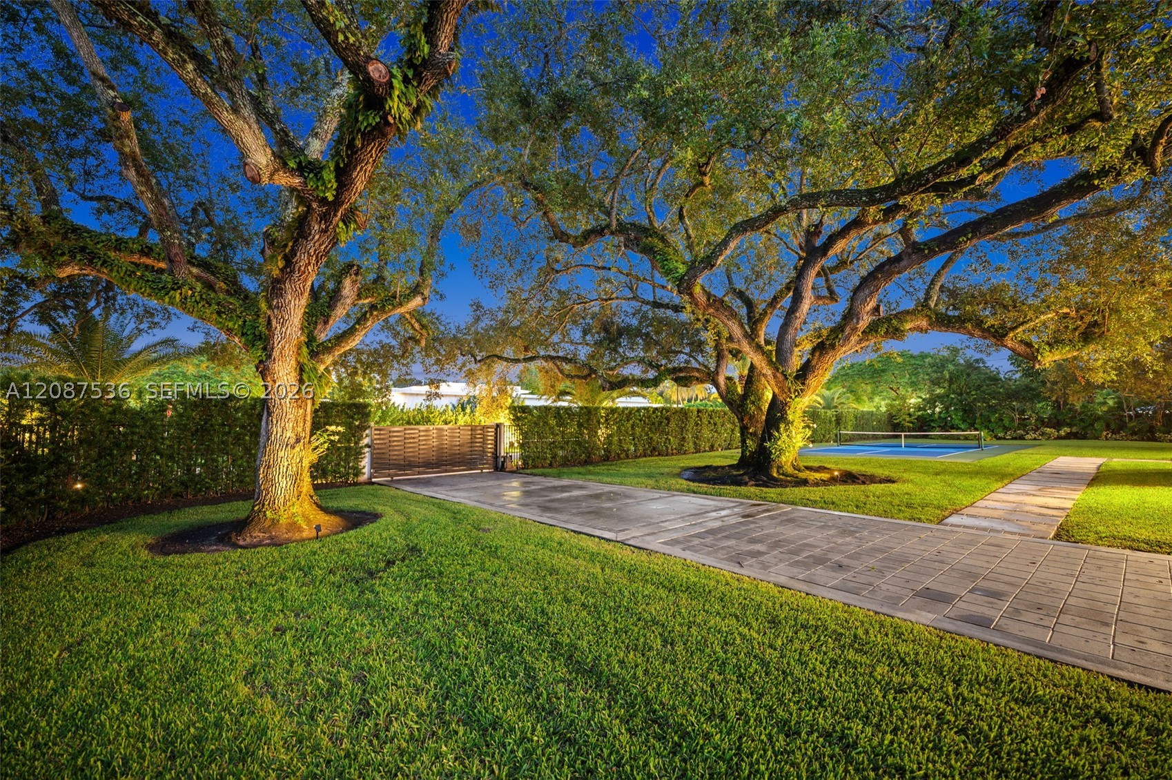 8920 SW 96th St Miami, FL 33176