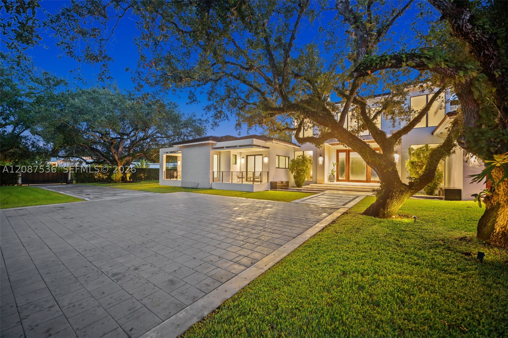 8920 SW 96th St Miami, FL 33176