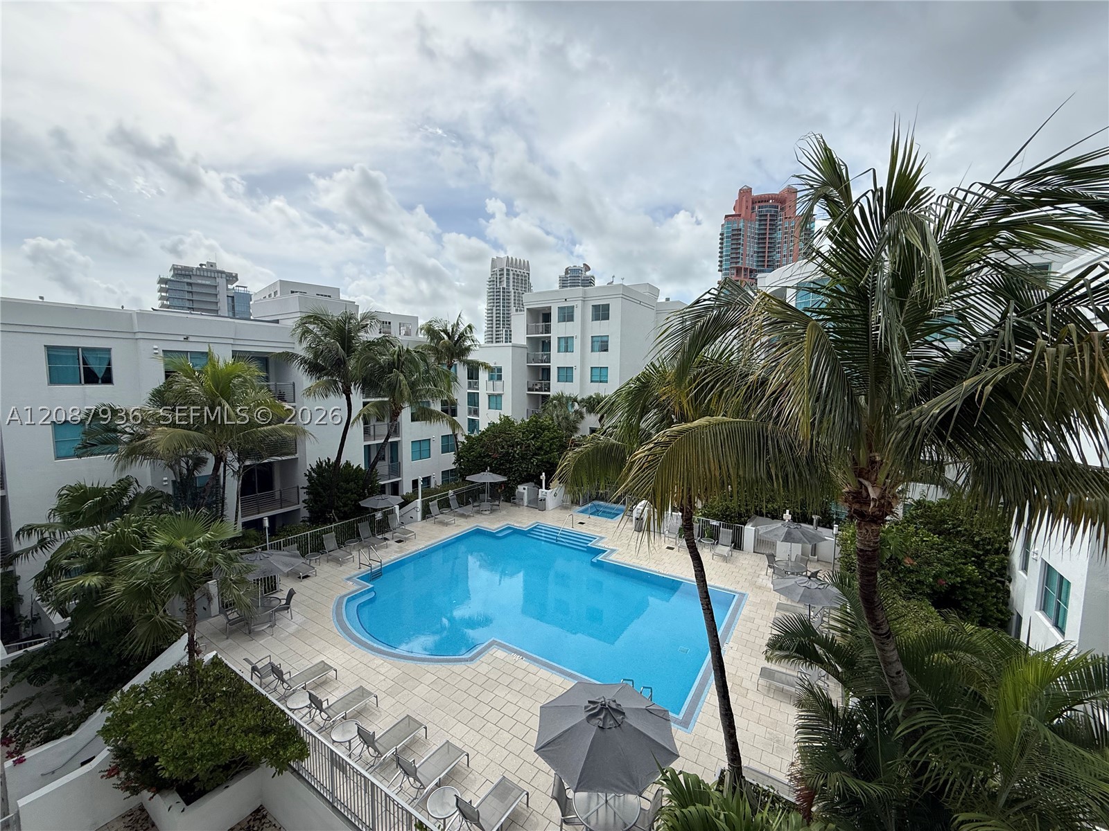 image The Cosmopolitan24