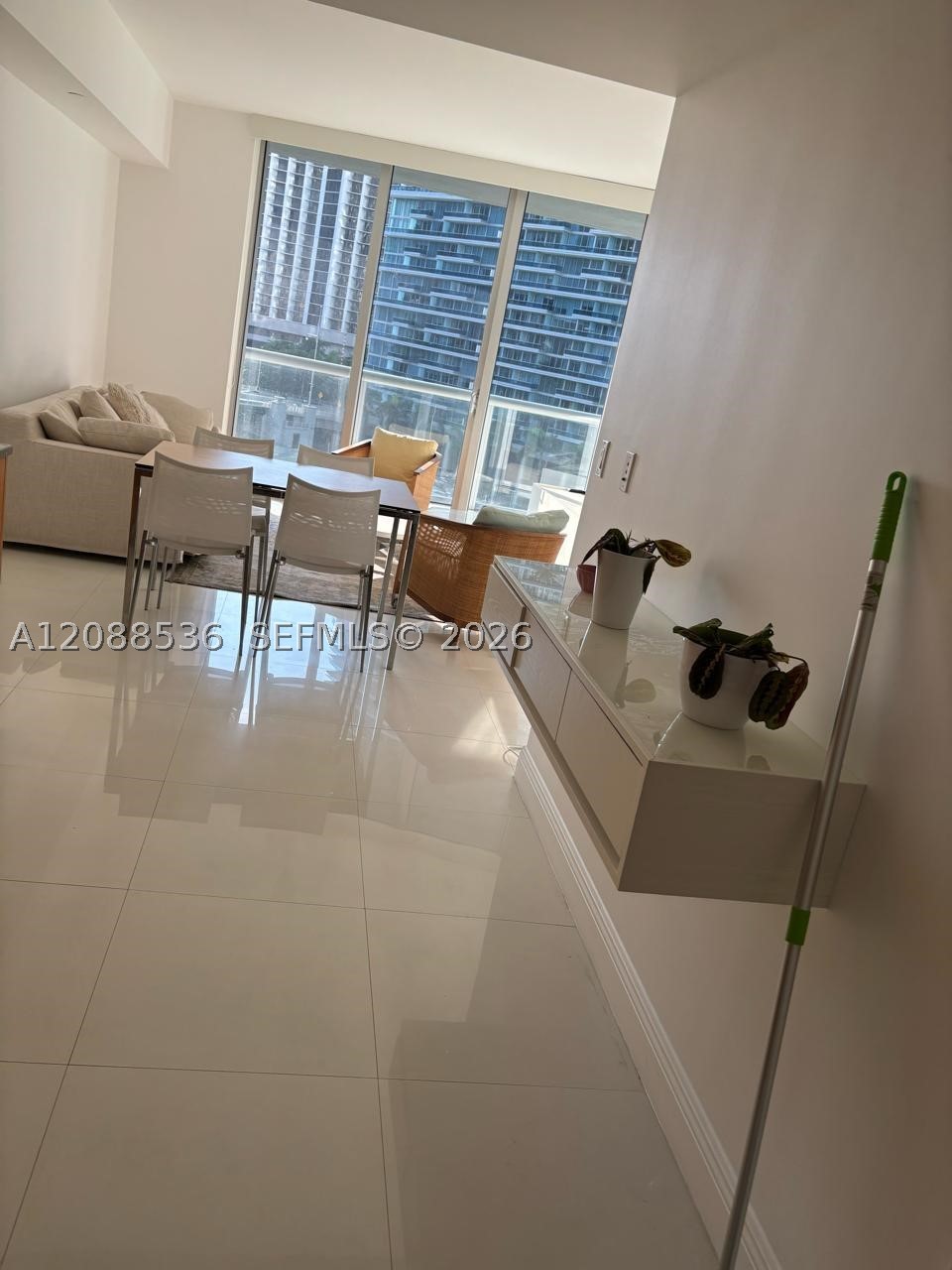 465 Brickell Ave #804
